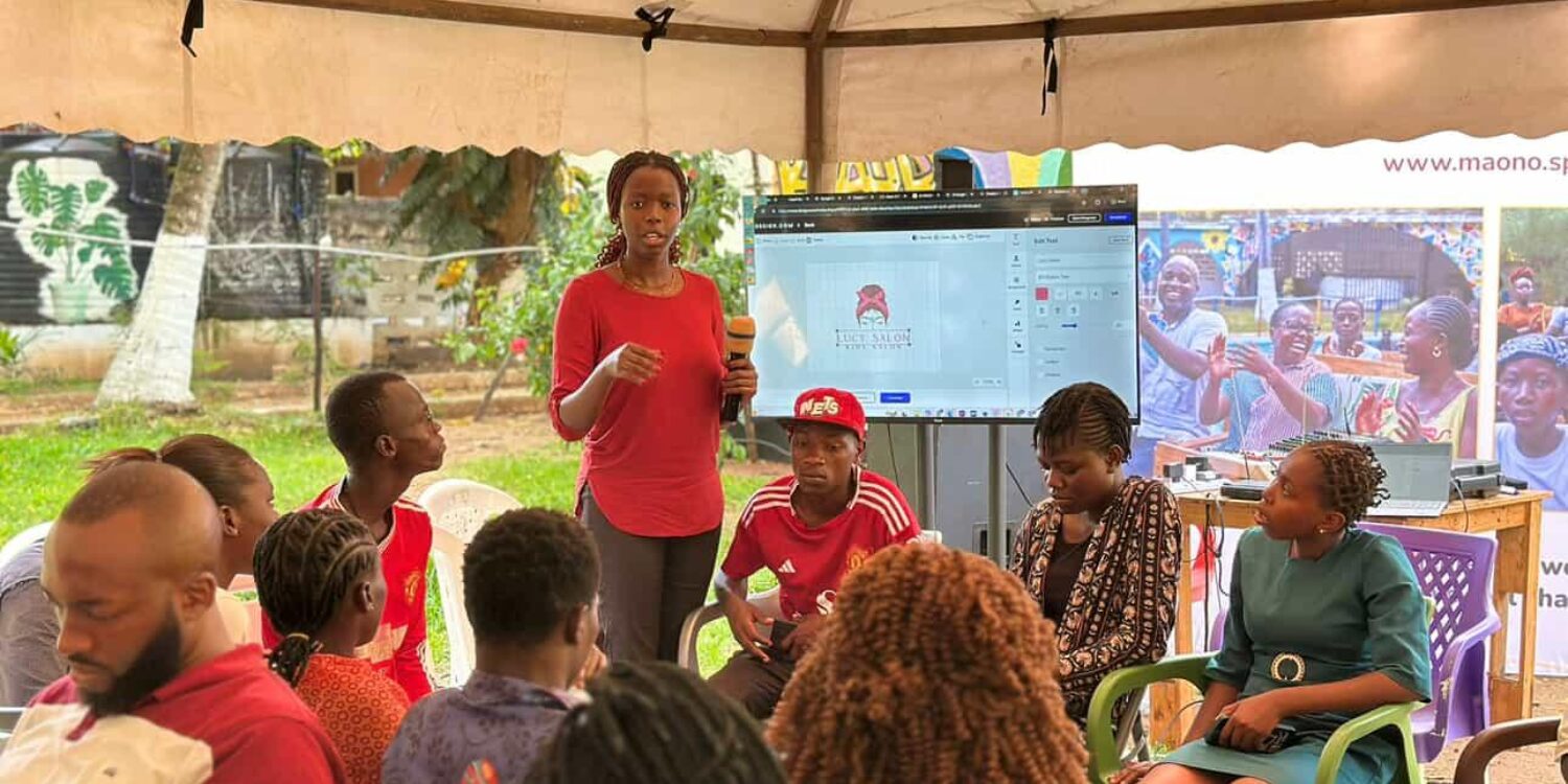 Amekwi evangelising AI at Maono Space in Malindi